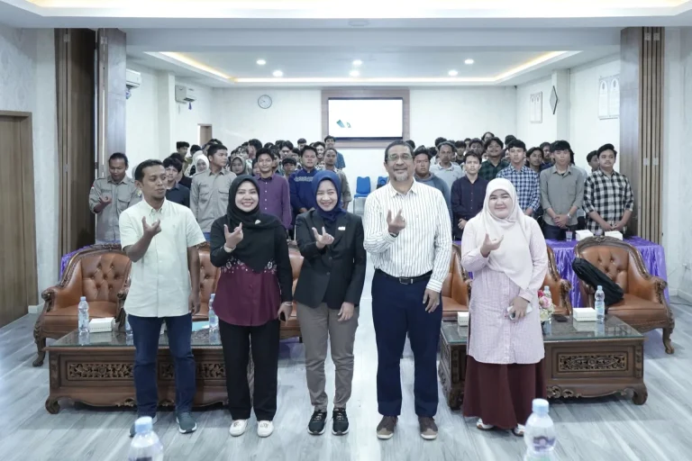ADHI Mengajar Untuk Berbagi Pengetahuan-Pengalaman Konstruksi Dengan Generasi Muda