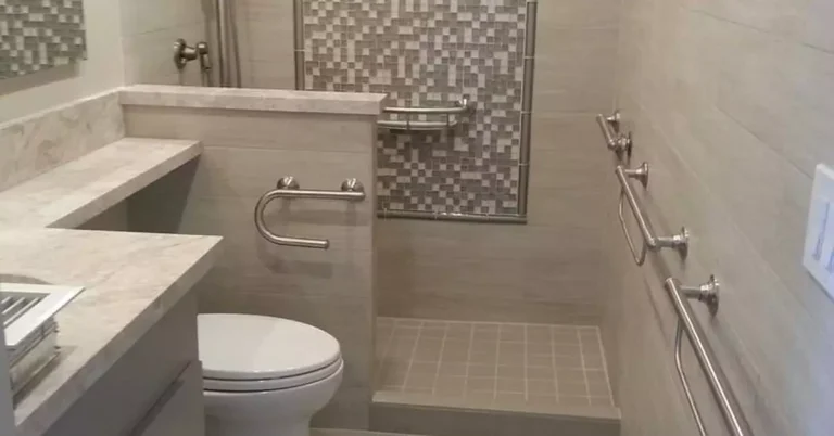 Hal Wajib Yang Harus Ada Di Kamar Mandi Lansia Hal Wajib Yang Harus Ada Di Kamar Mandi Lansia