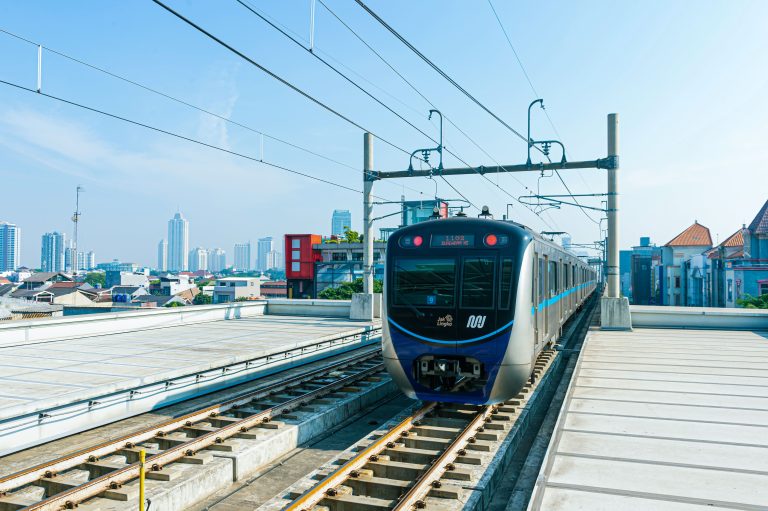 Tujuh Tahun Beroperasi, Pengguna MRT Capai 192 Juta