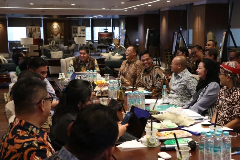 Salurkan KUR Perumahan Tertinggi, Jawa Tengah Dapat Alokasi KPR Subsidi 40 Ribu Unit Salurkan KUR Perumahan Tertinggi, Jawa Tengah Dapat Alokasi KPR Subsidi 40 Ribu Unit