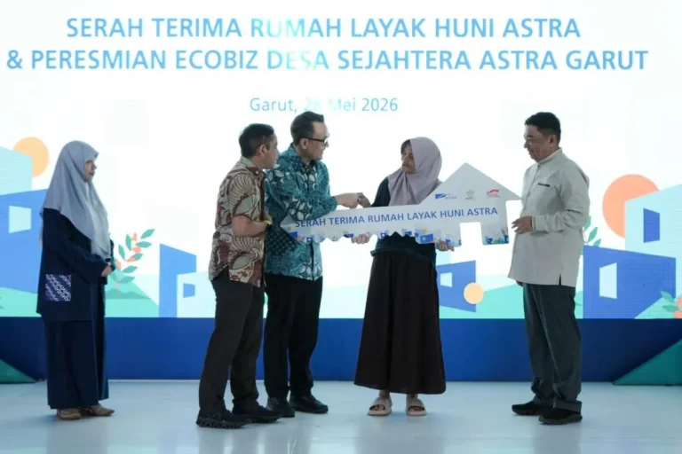 Astra Serahkan Rumah Layak Huni dan Luncurkan Program EcoBiz Astra Serahkan Rumah Layak Huni dan Luncurkan Program EcoBiz