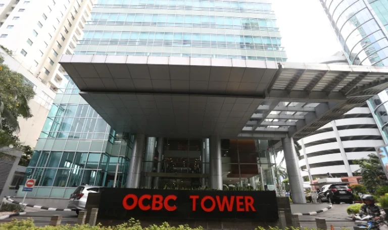 Laba Bersih OCBC Naik 5 Persen