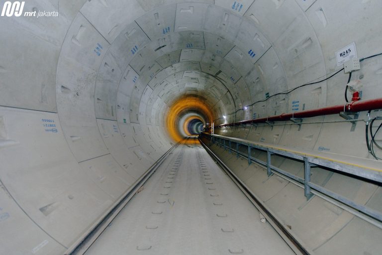 Pembangunan Stasiun Bundaran HI-Monas MRT Jakarta Capai 93,5 Persen Pembangunan Stasiun Bundaran HI-Monas MRT Jakarta Capai 93,5 Persen